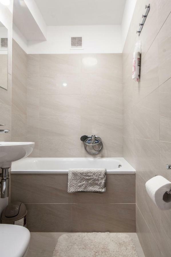 Coco Christina 2 Apartment Warsawa Bagian luar foto